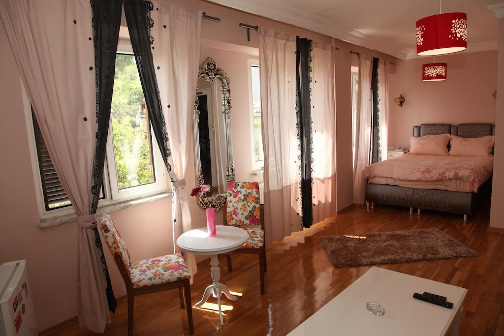Yesim Suites Istambul Quarto foto